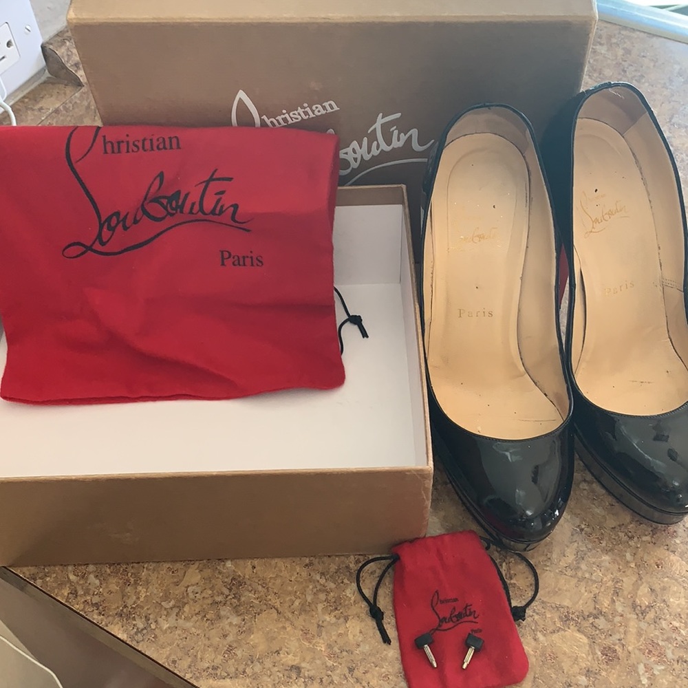 Christian Louboutins Bianca Patent Heel